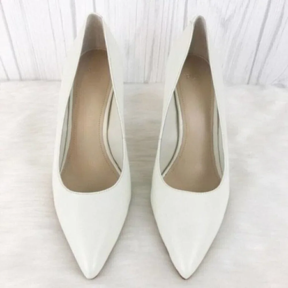 POUR LA VICTOIRE Celeste Pointed Toe Leather Pump